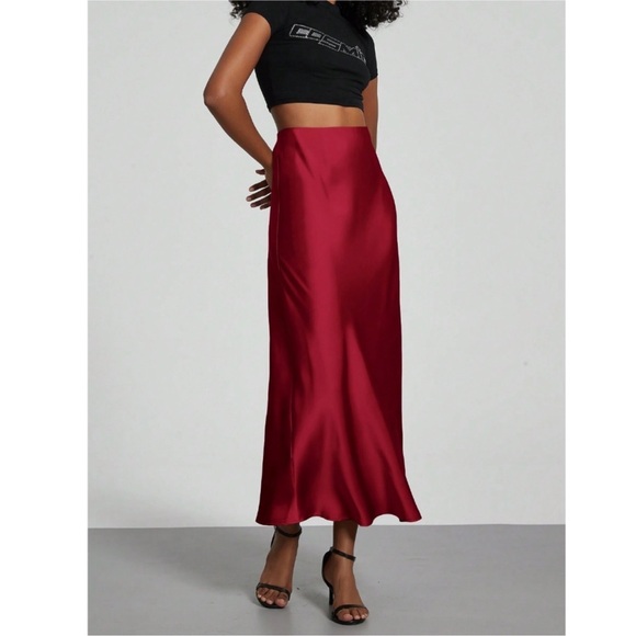 Elegant Red A-Line Skirt - Picture 7 of 10